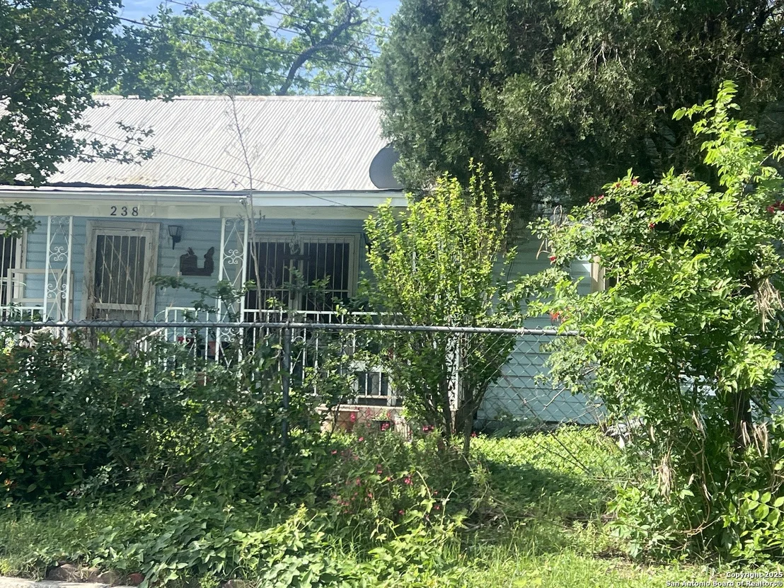 Photo of 238 Lone Star