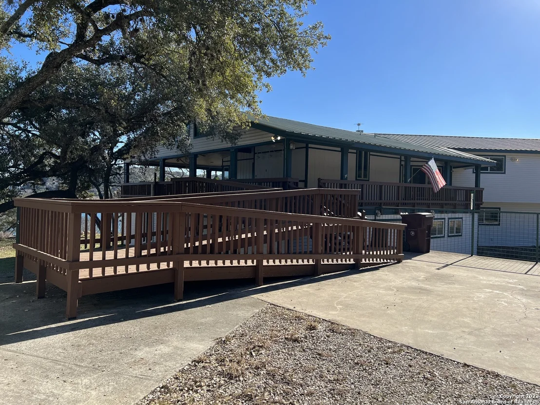 Photo of 119 CEDAR TREE LN