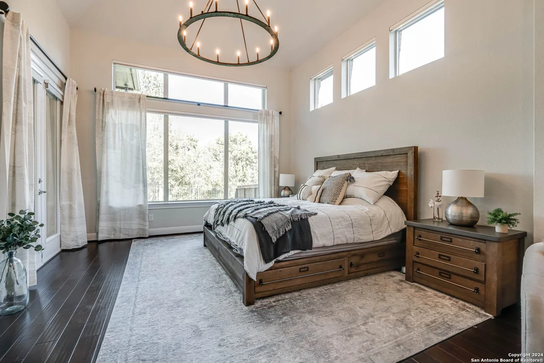 Photo of 17814 HILLSEDGE