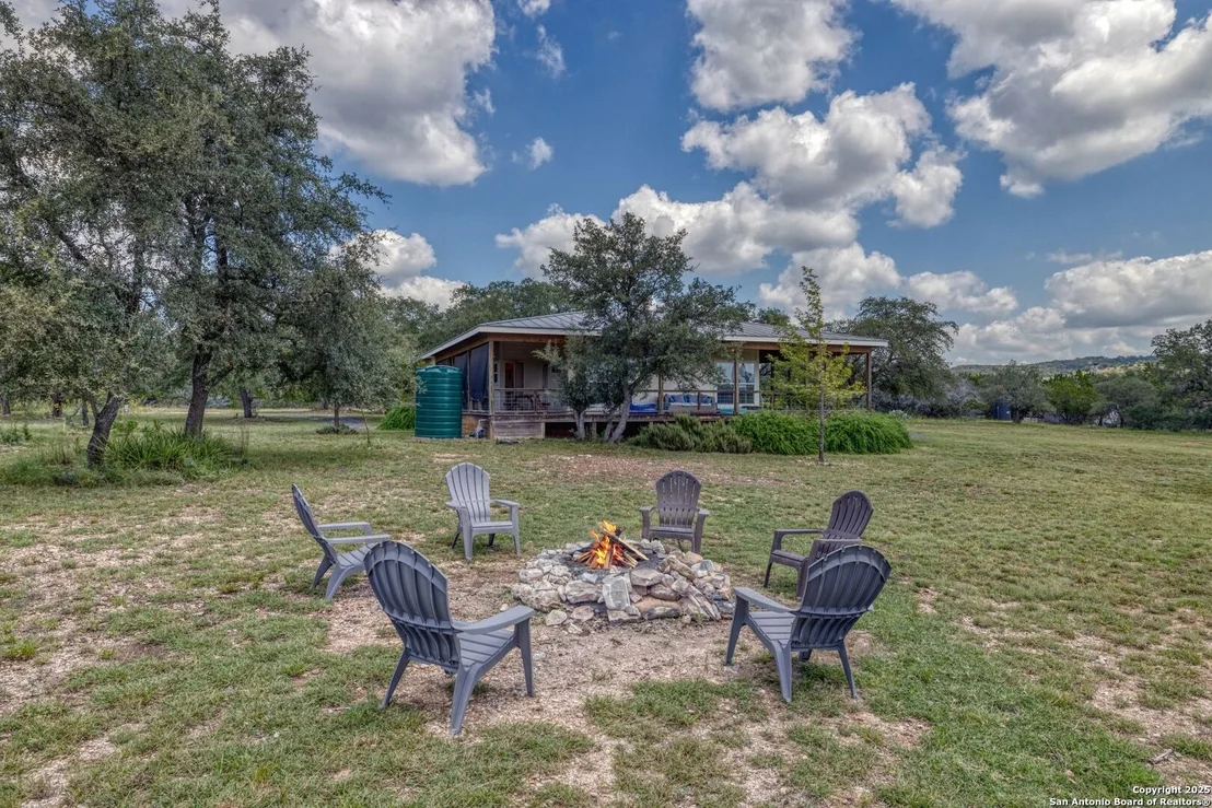 Photo of 565 Loop Rd.