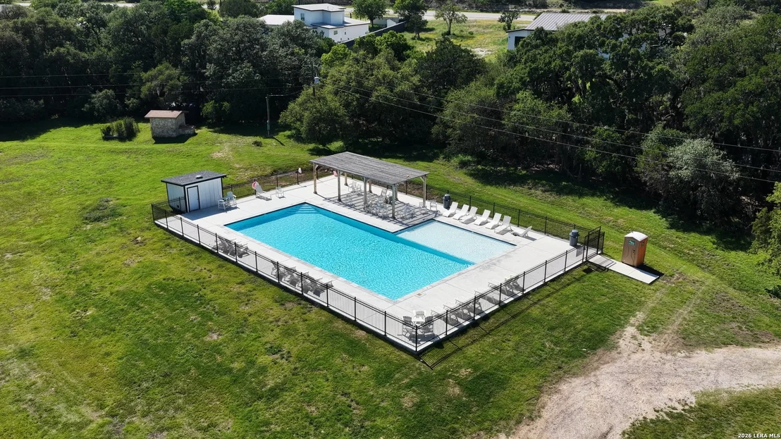 Photo of 682 Winding River Ln