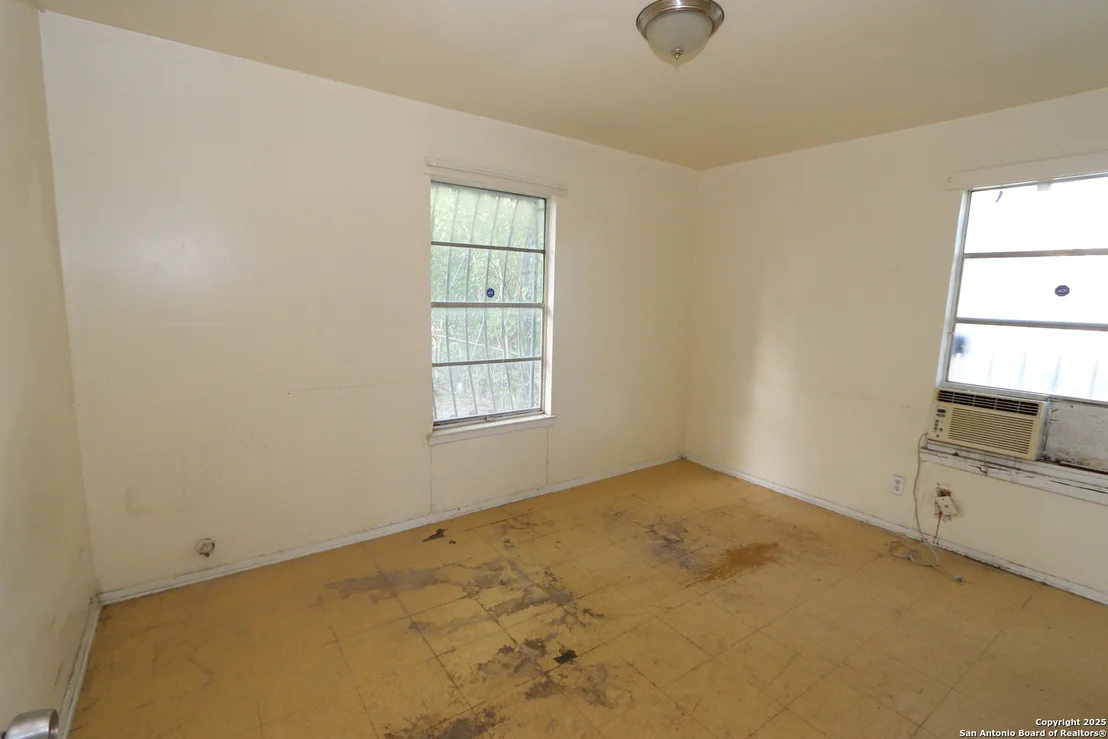 Photo of 655 Ferris Ave