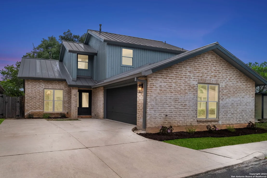 Photo of 15 Campden Cir