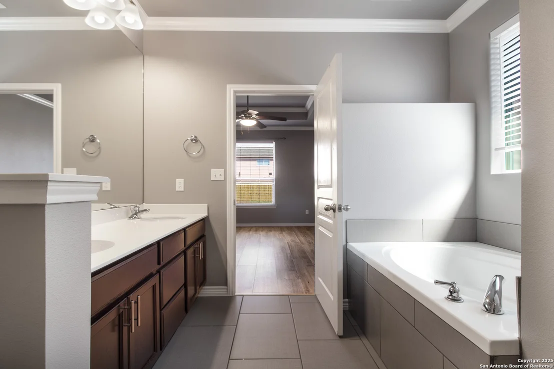 Photo of 2212 Tallow