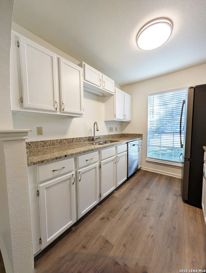 Photo of 4414 Knollmanor