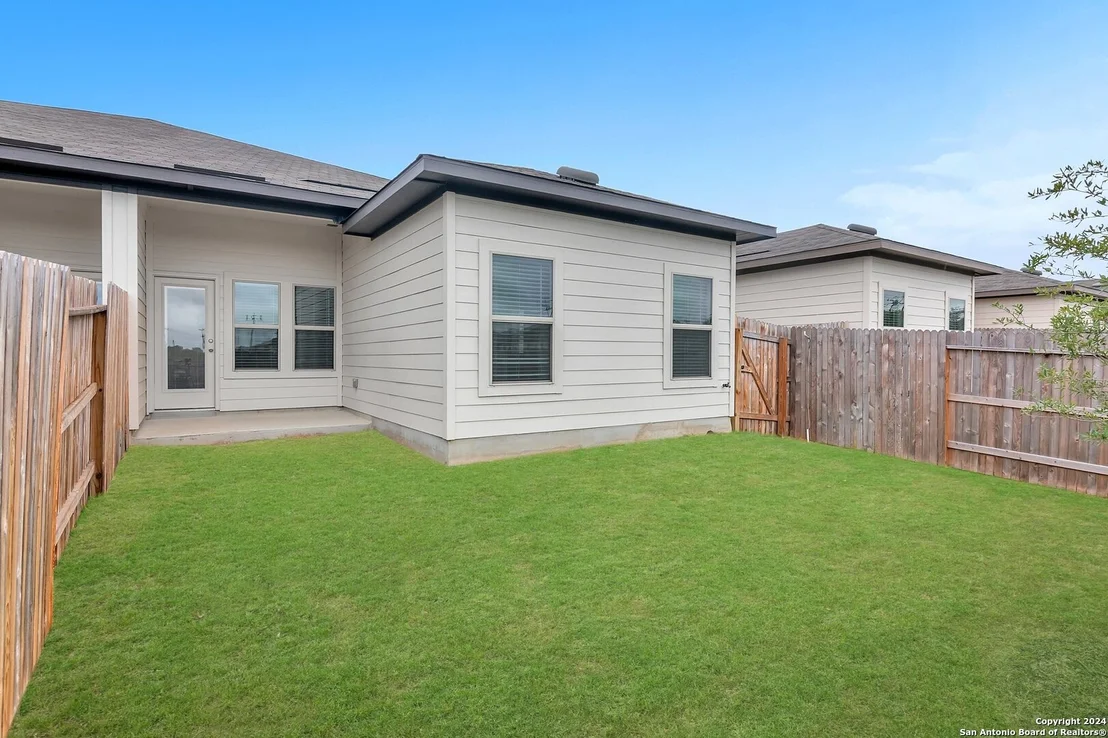 Photo of 5515 Devils Gate