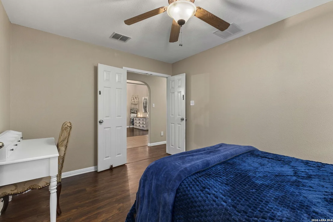 Photo of 266 MAIDSTONE CV