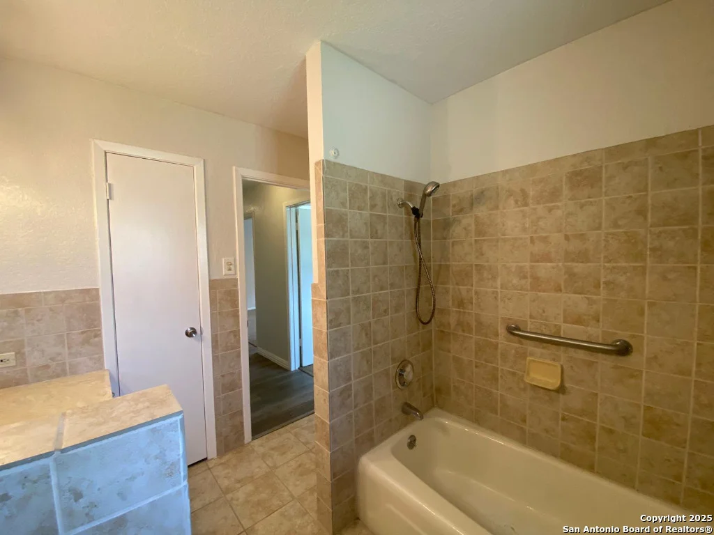 Photo of 749 Windrock