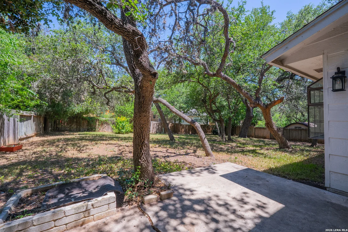 Photo of 5414 Timber Post