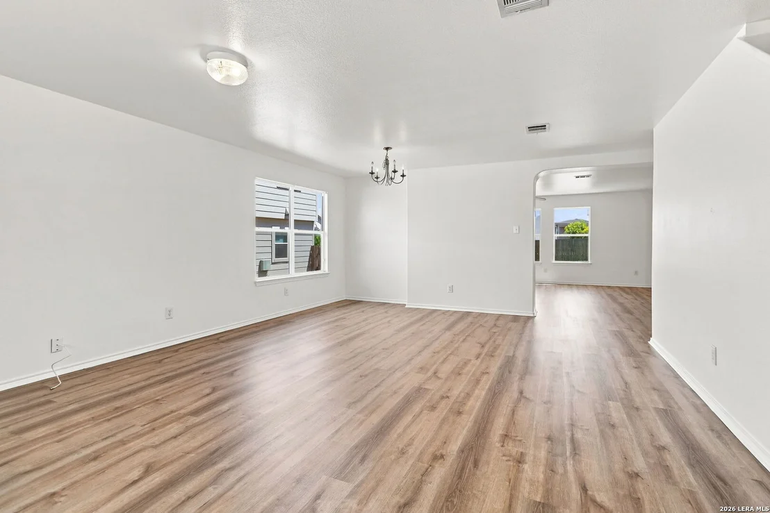 Photo of 934 MAGNOLIA Summit