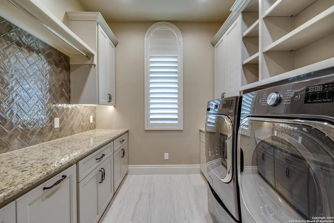 Photo of 11420 MONTELL PT
