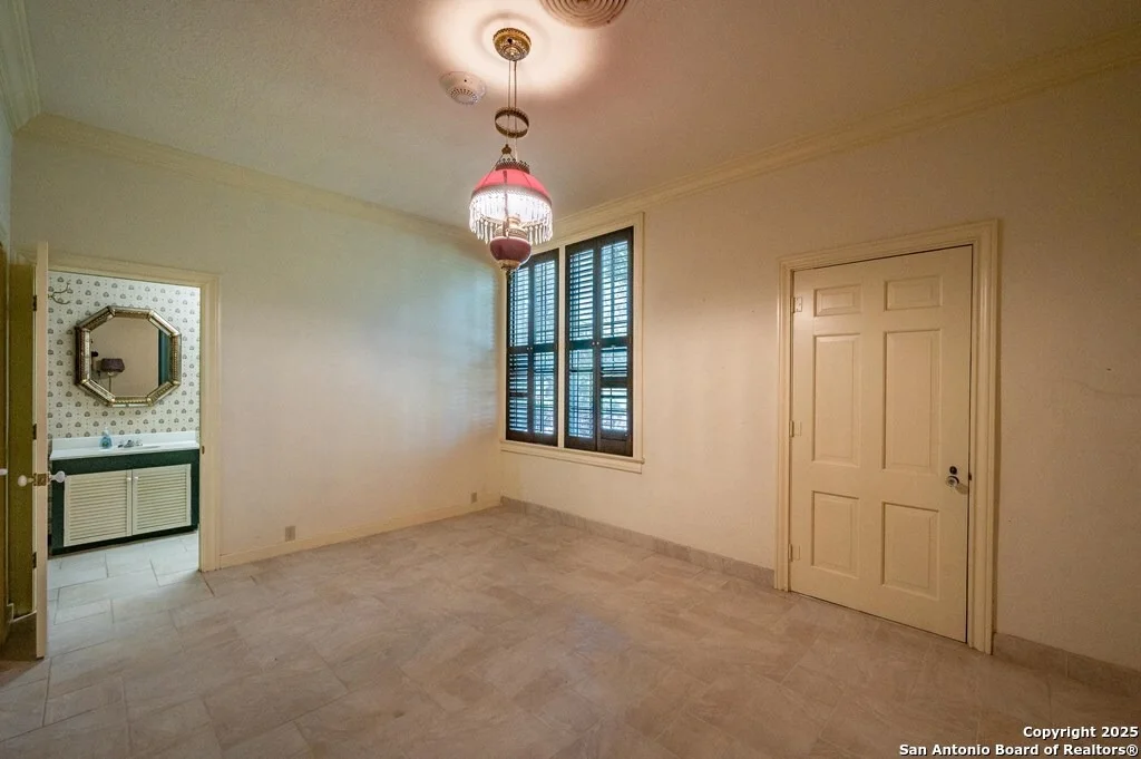Photo of 52 Encino Loma