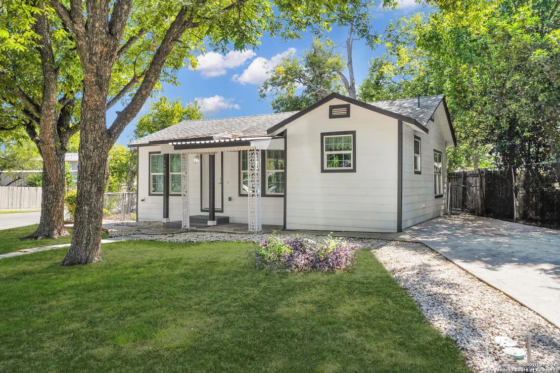 Photo of 1602 SACRAMENTO