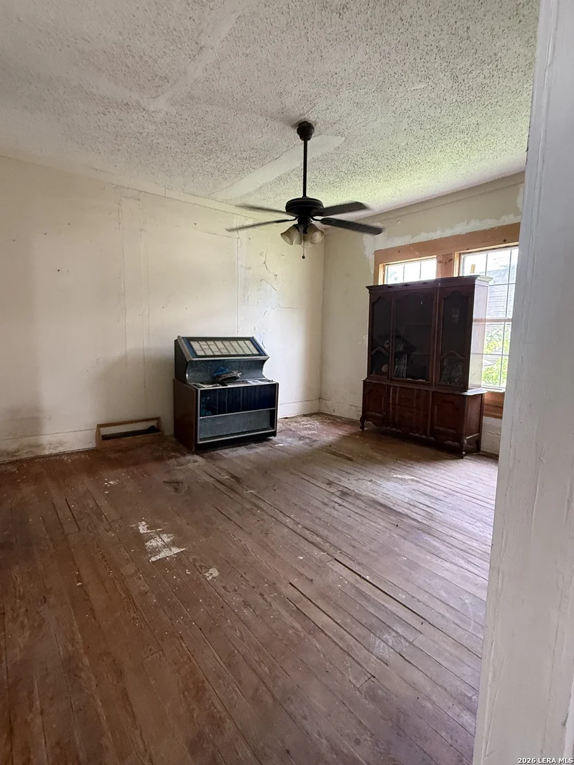 Photo of 210 Chicago Blvd