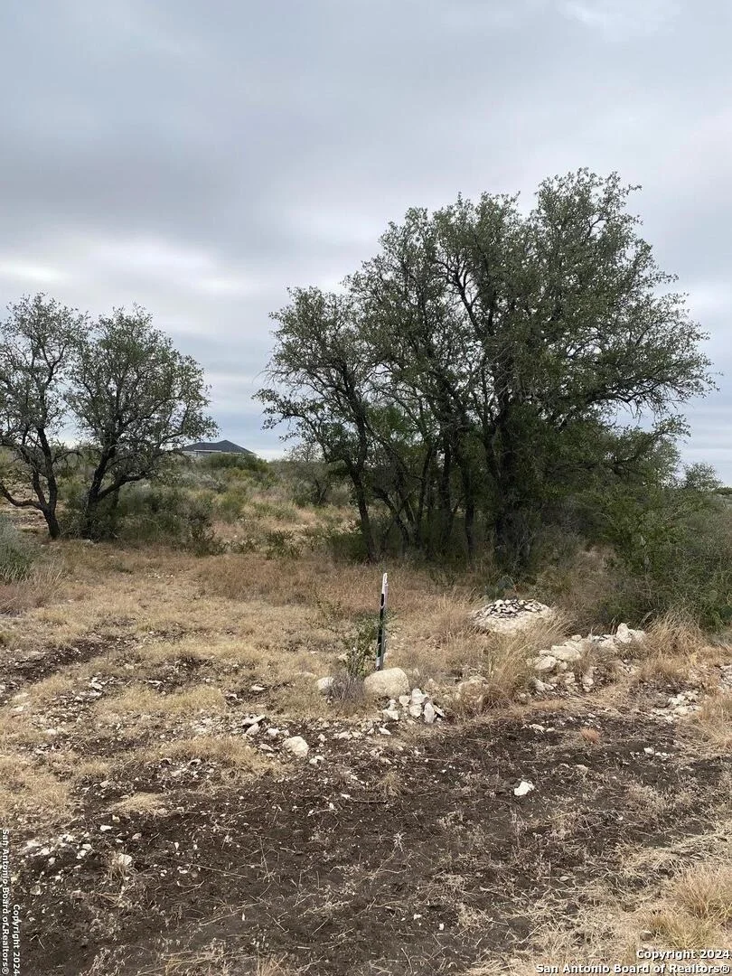 Photo of 264 LEGEND HILLS RD