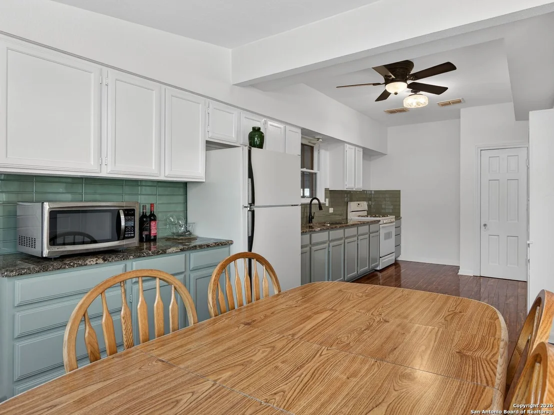 Photo of 166 Lovera Blvd