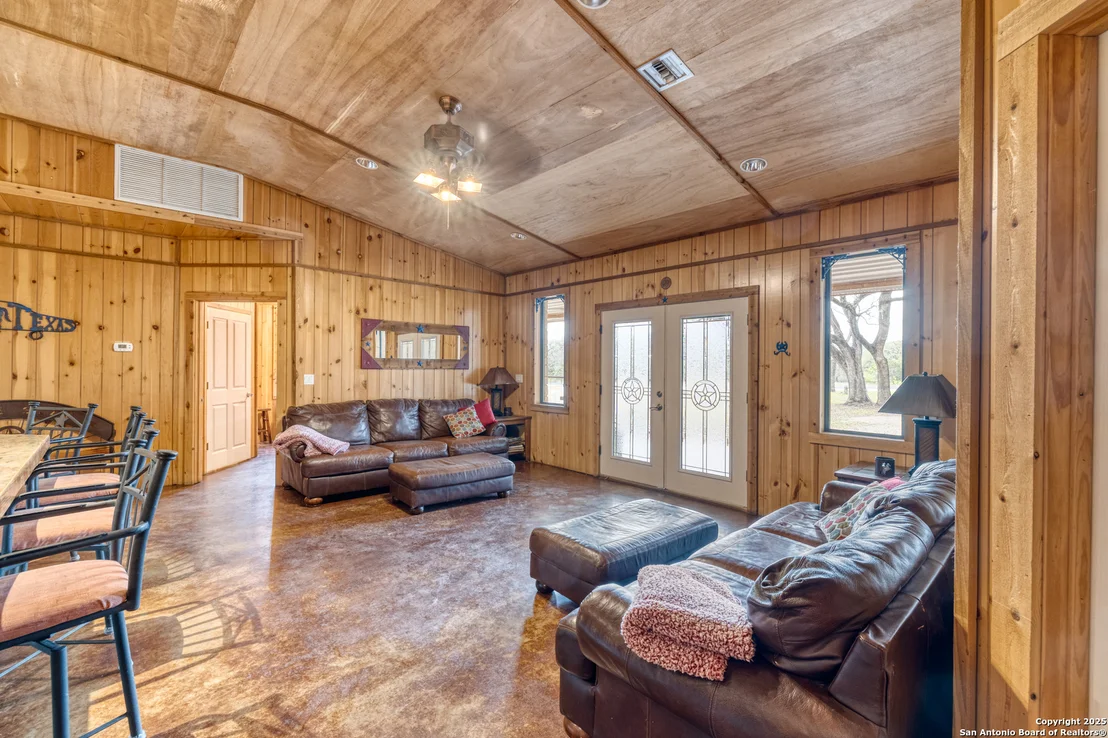 Photo of 387 Madrone Loop