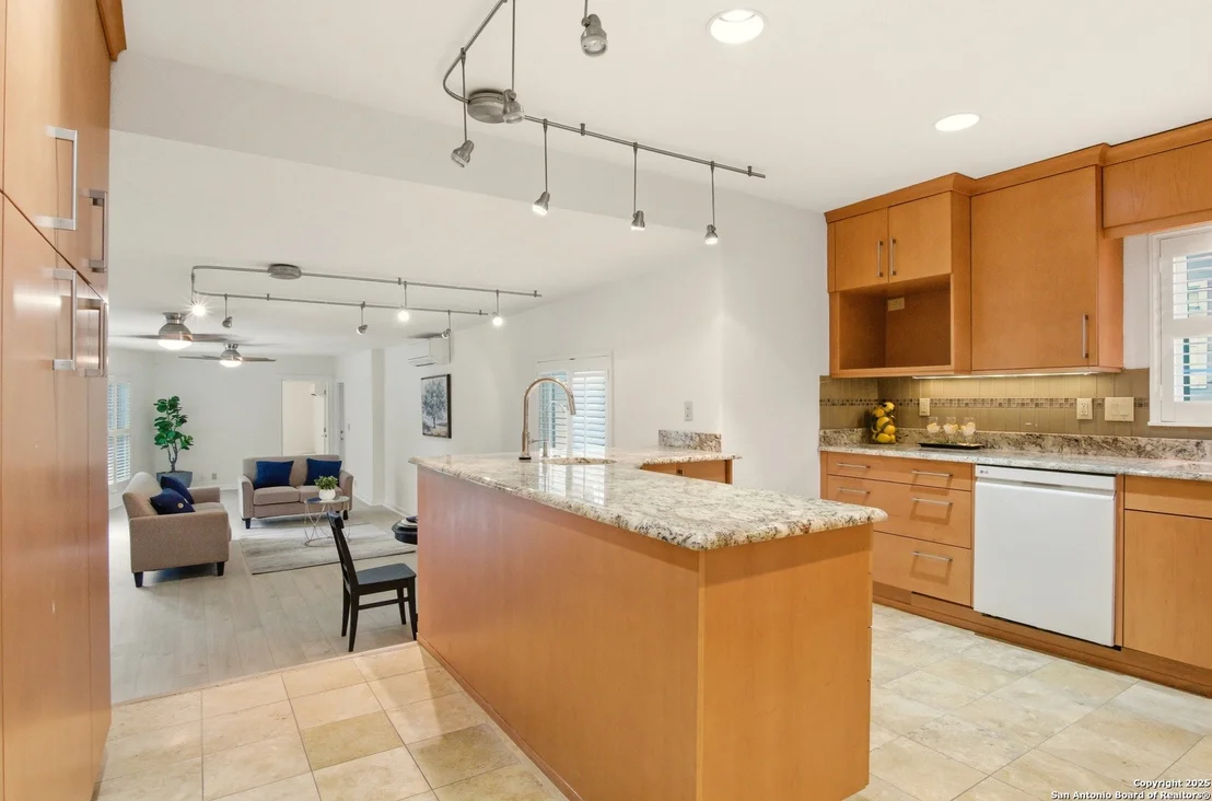 Photo of 112 Lyman
