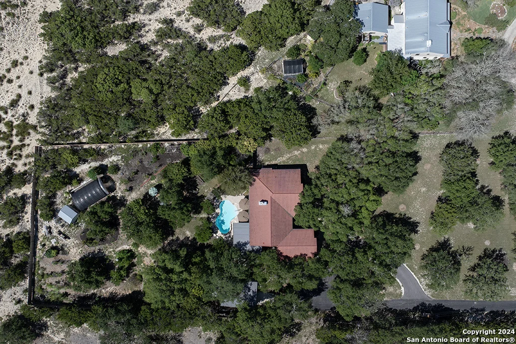 Photo of 172 LAKE FRONT DR