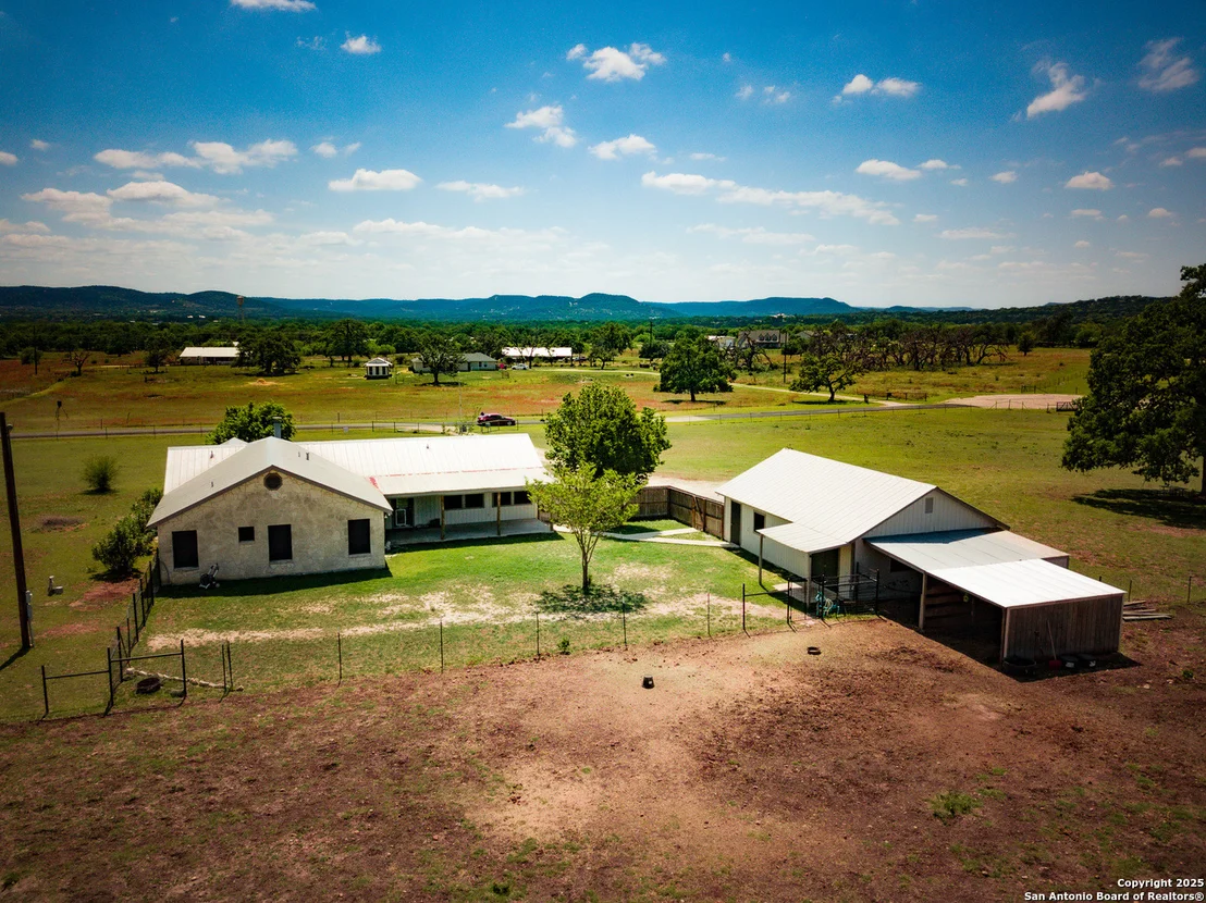 Photo of 472 Valley View Trail