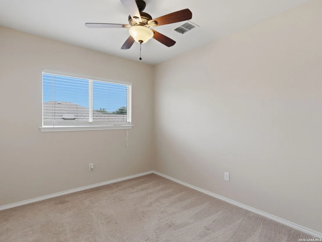 Photo of 414 WALNUT CRST