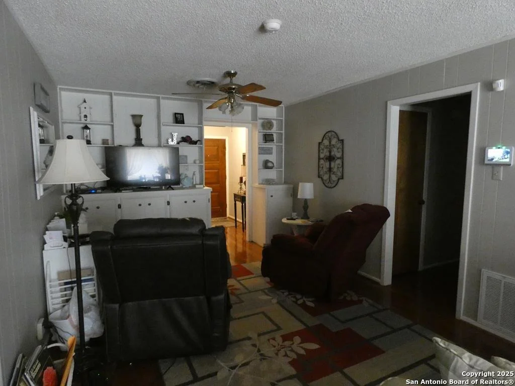 Photo of 218 Kessler Lane