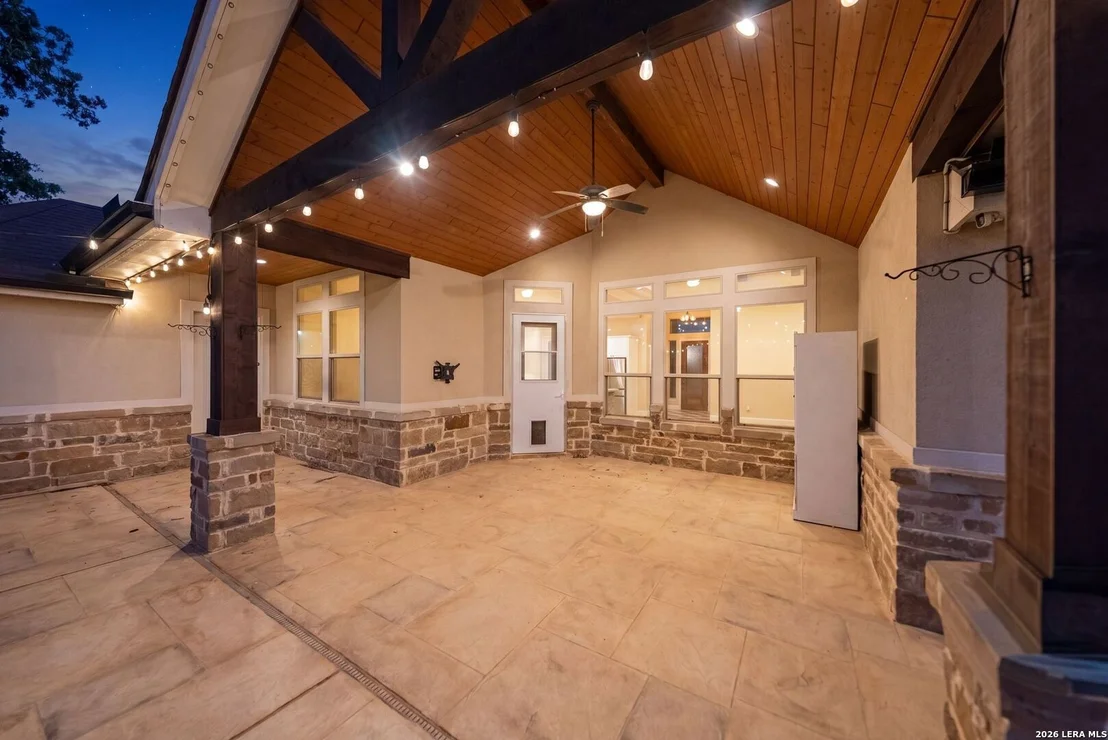 Photo of 1009 Bluebonnet Ln