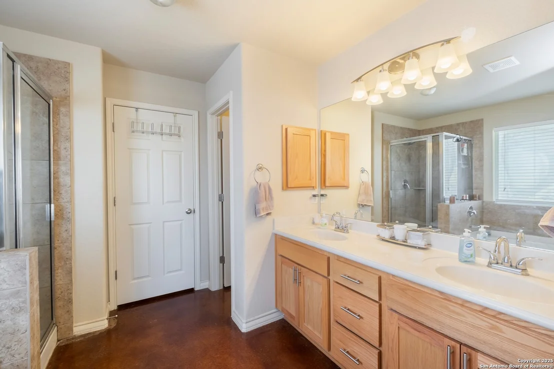 Photo of 22211 Savannah Heights