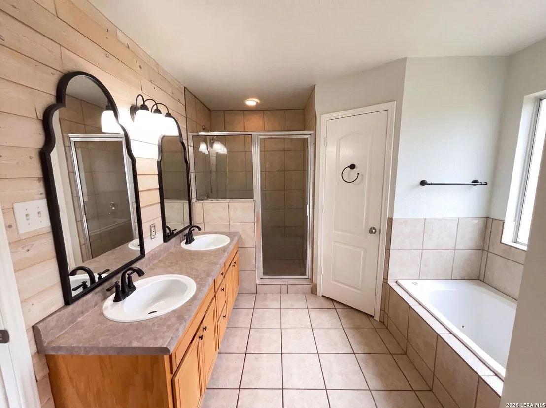 Photo of 130 LOG CABIN WAY