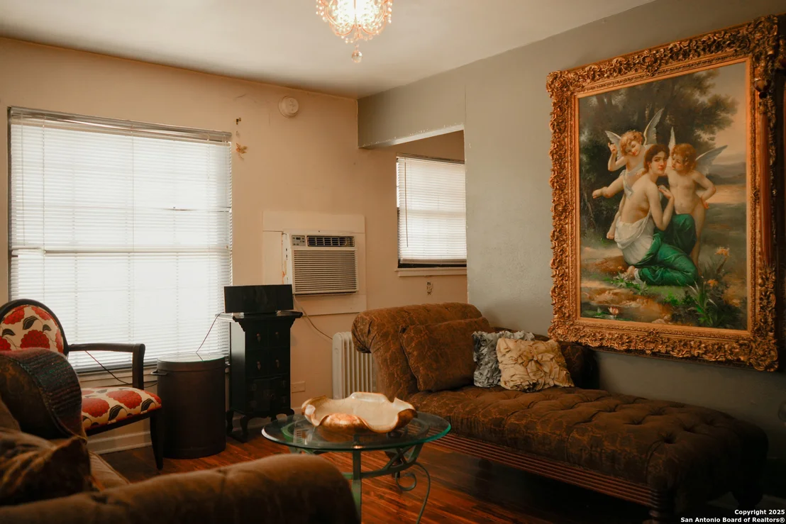 Photo of 323 Pletz