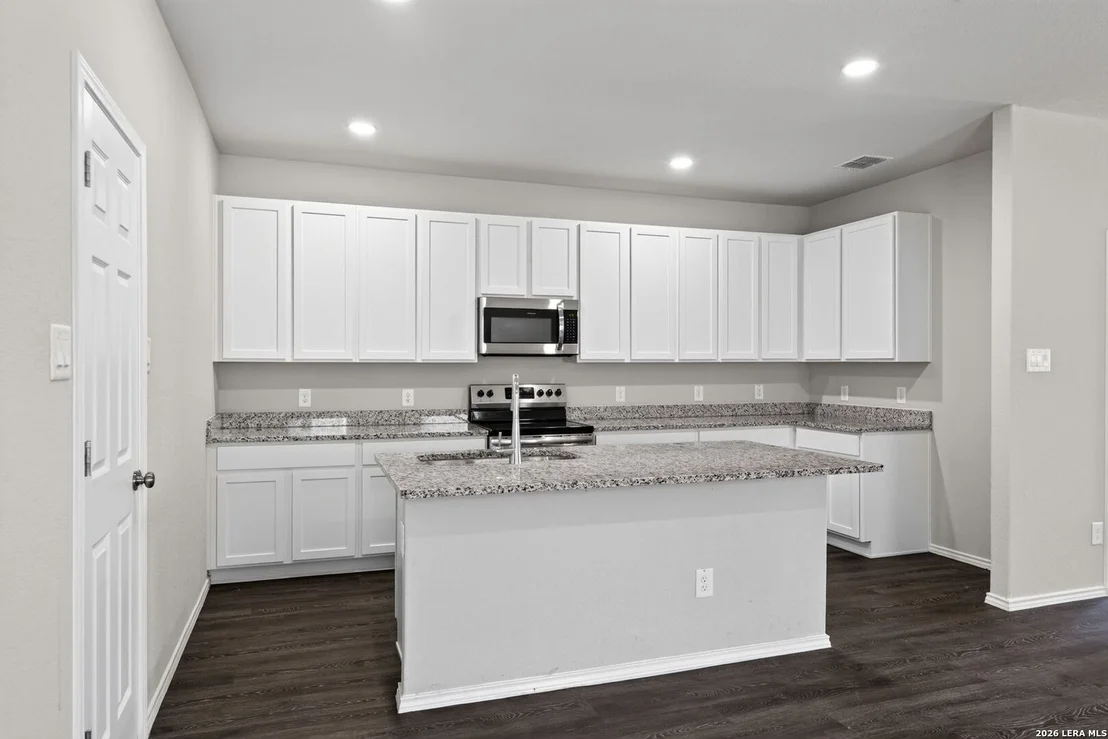 Photo of 3239 Farm Oak