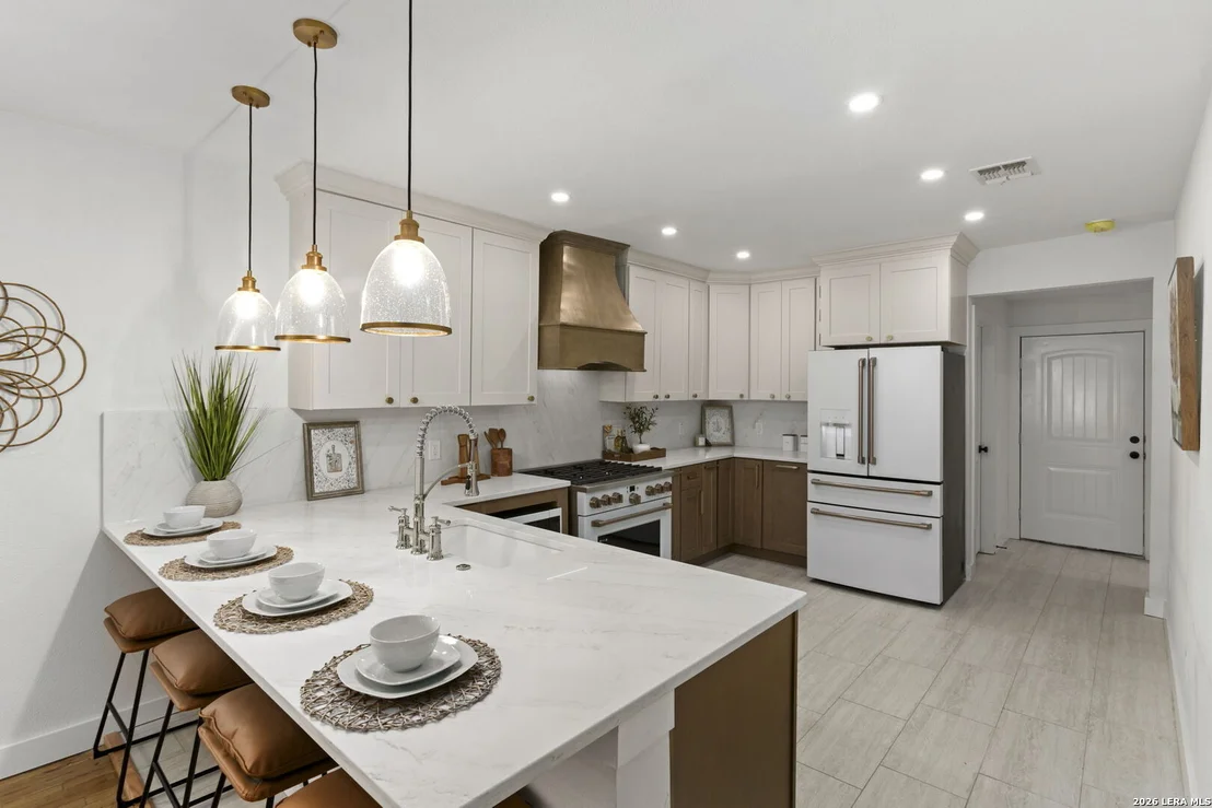 Photo of 219 THORAIN BLVD