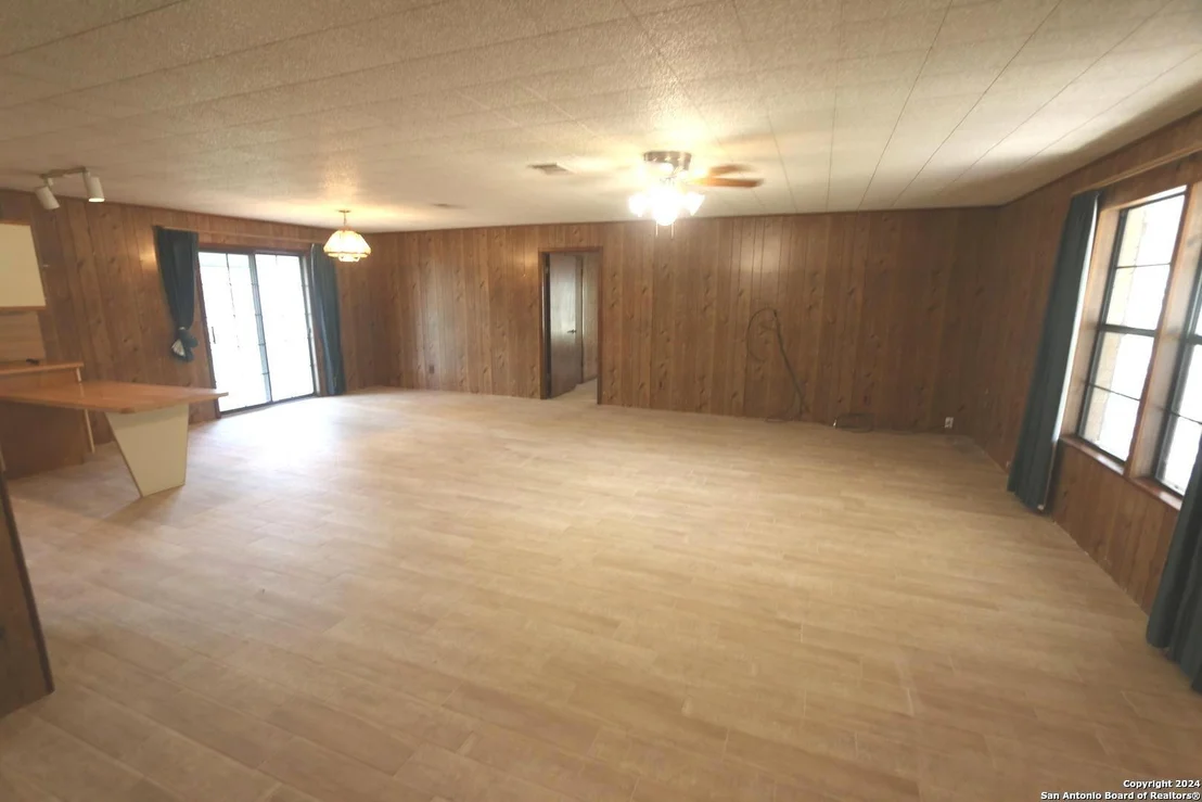 Photo of 751 FULLER LN