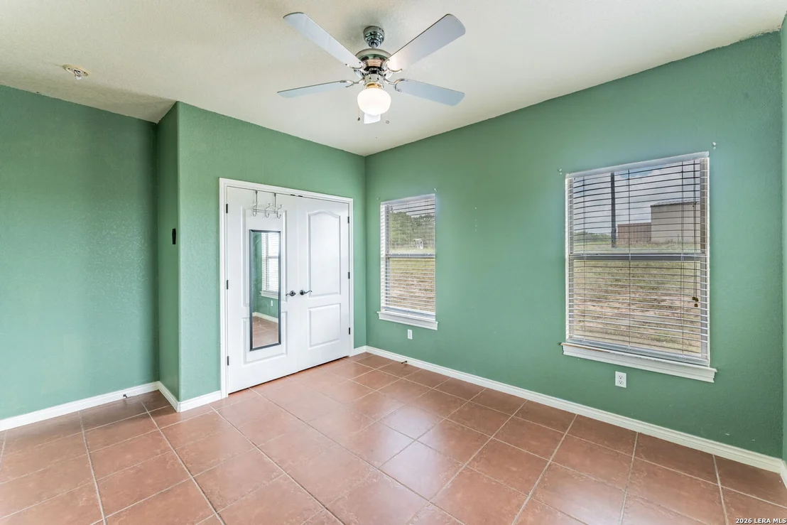 Photo of 810 MOCKINGBIRD LN