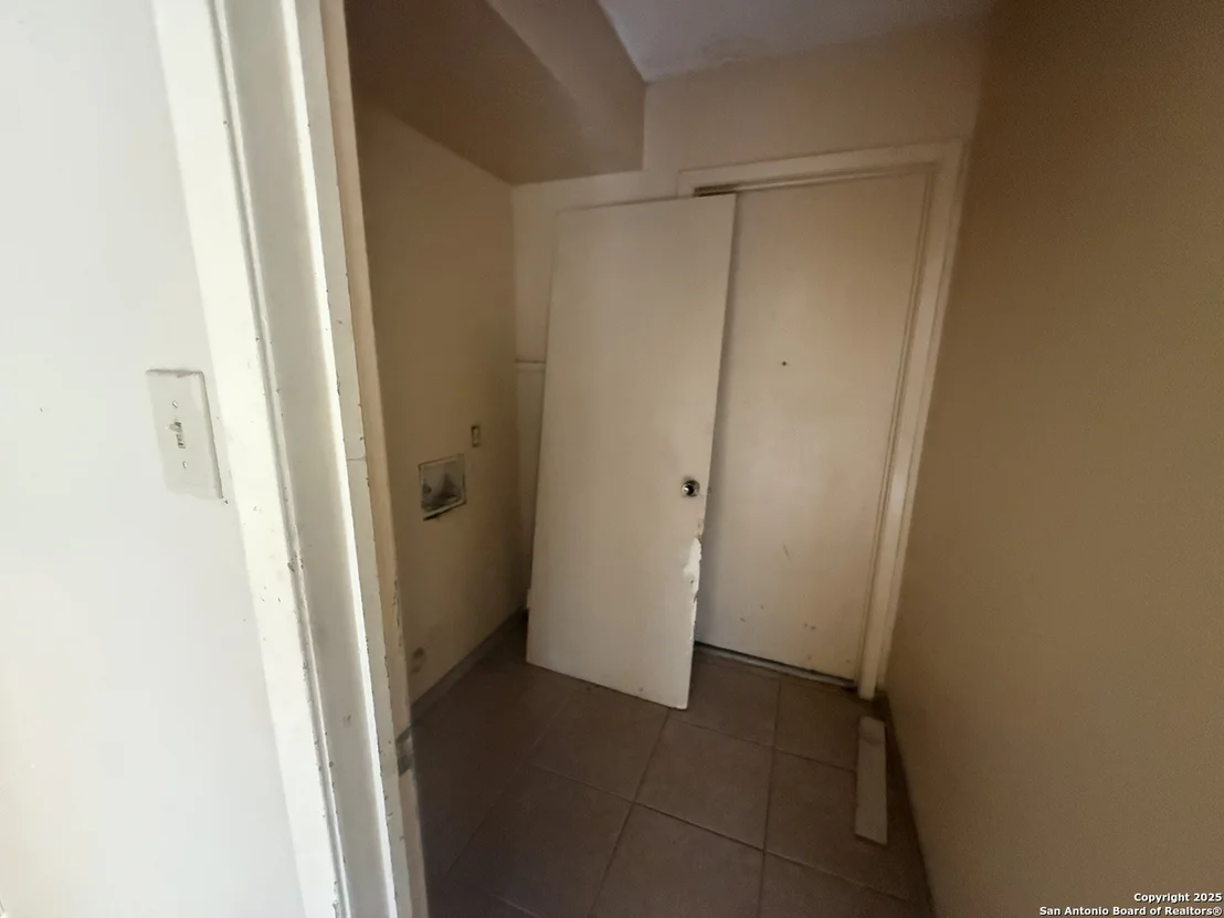 Photo of 10034 Amber Field