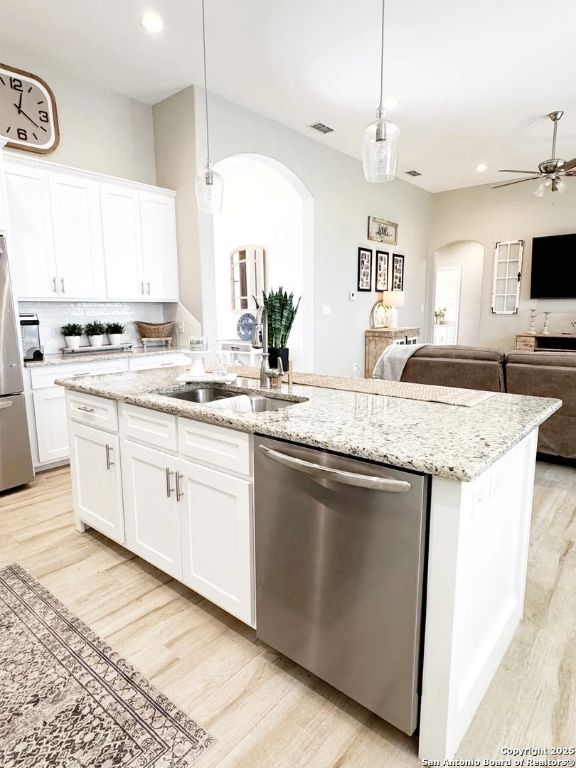 Photo of 1683 Vista View