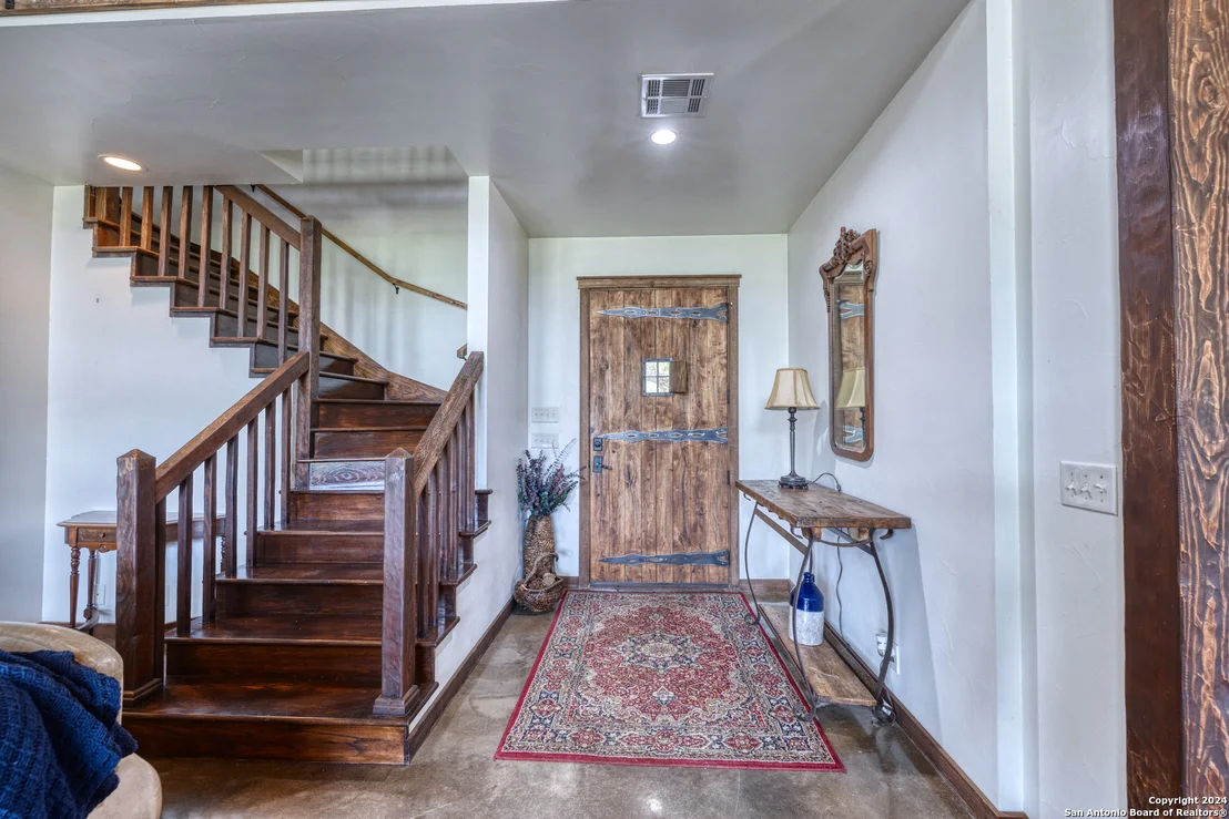 Photo of 1242 RIVER RD
