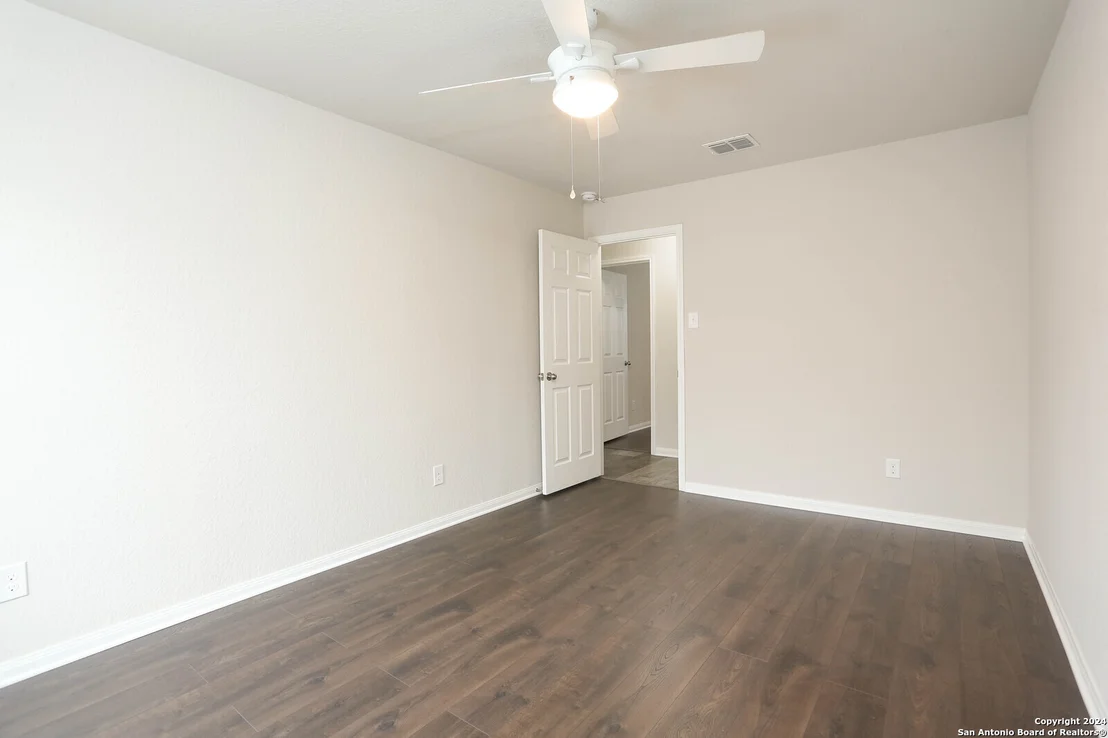 Photo of 11639 LUCKEY LEDGE