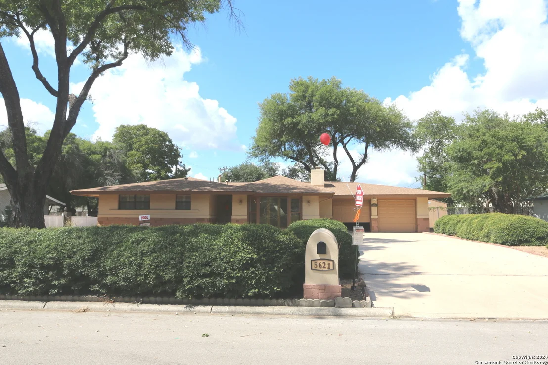 Photo of 5621 GALEWIND DR