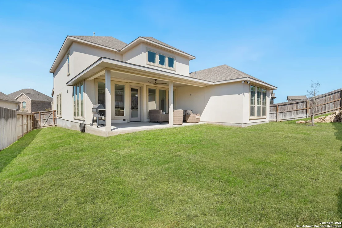 Photo of 1176 Cadogan Squire
