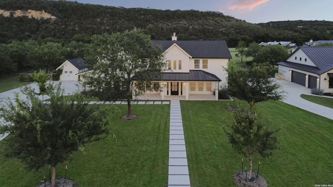 Photo of 807 WADE RD