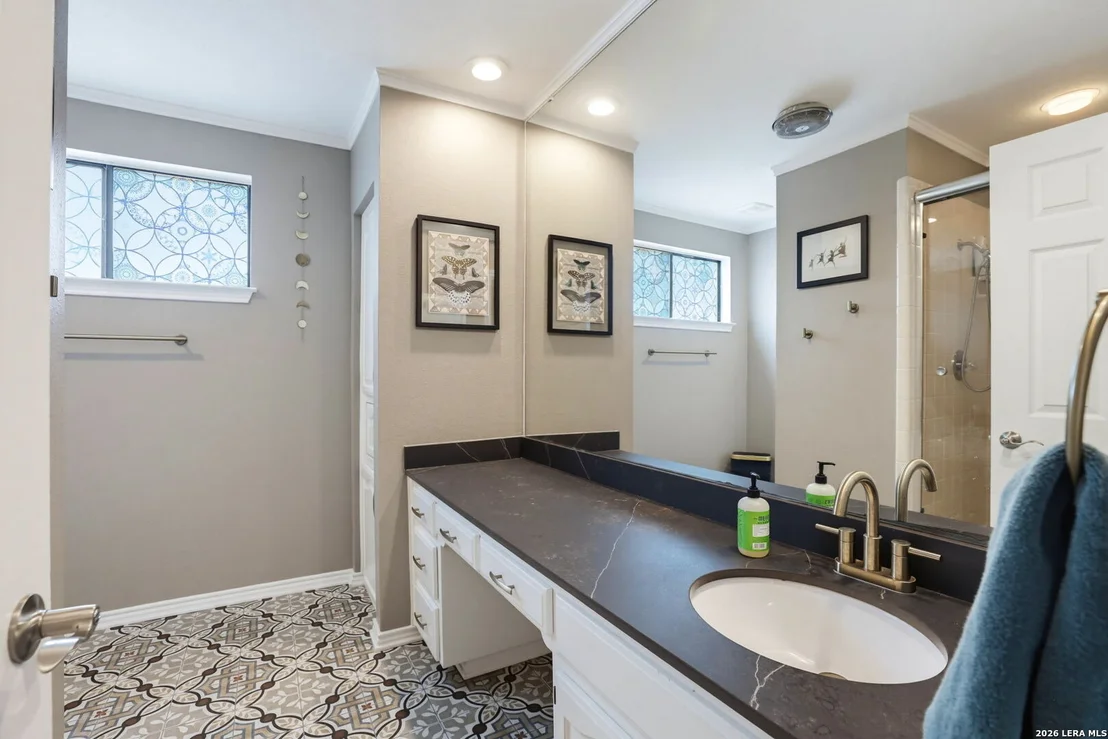 Photo of 15906 MISSION RDG