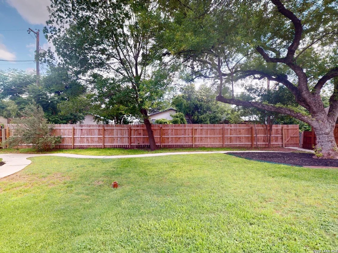Photo of 126 BREES BLVD
