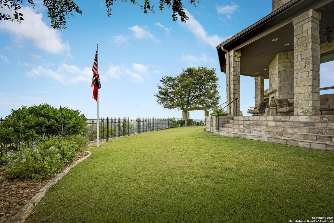 Photo of 442 PARADISE PT