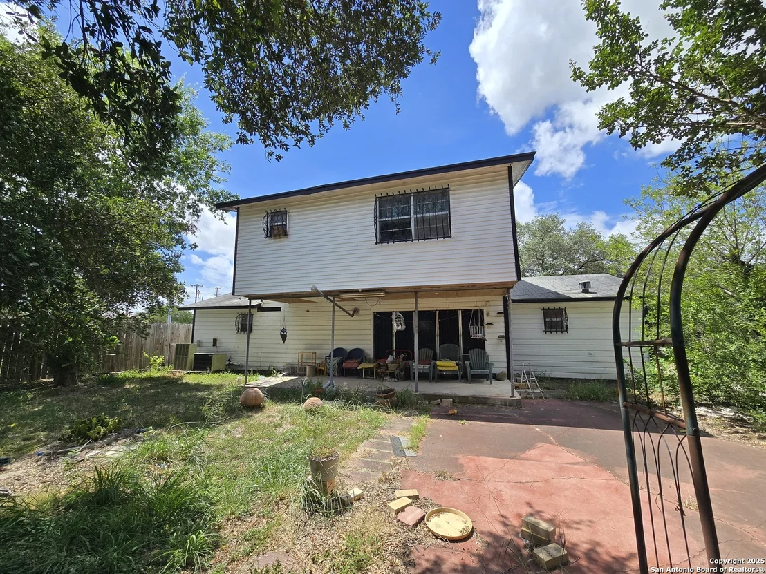 Photo of 119 W Baetz Blvd