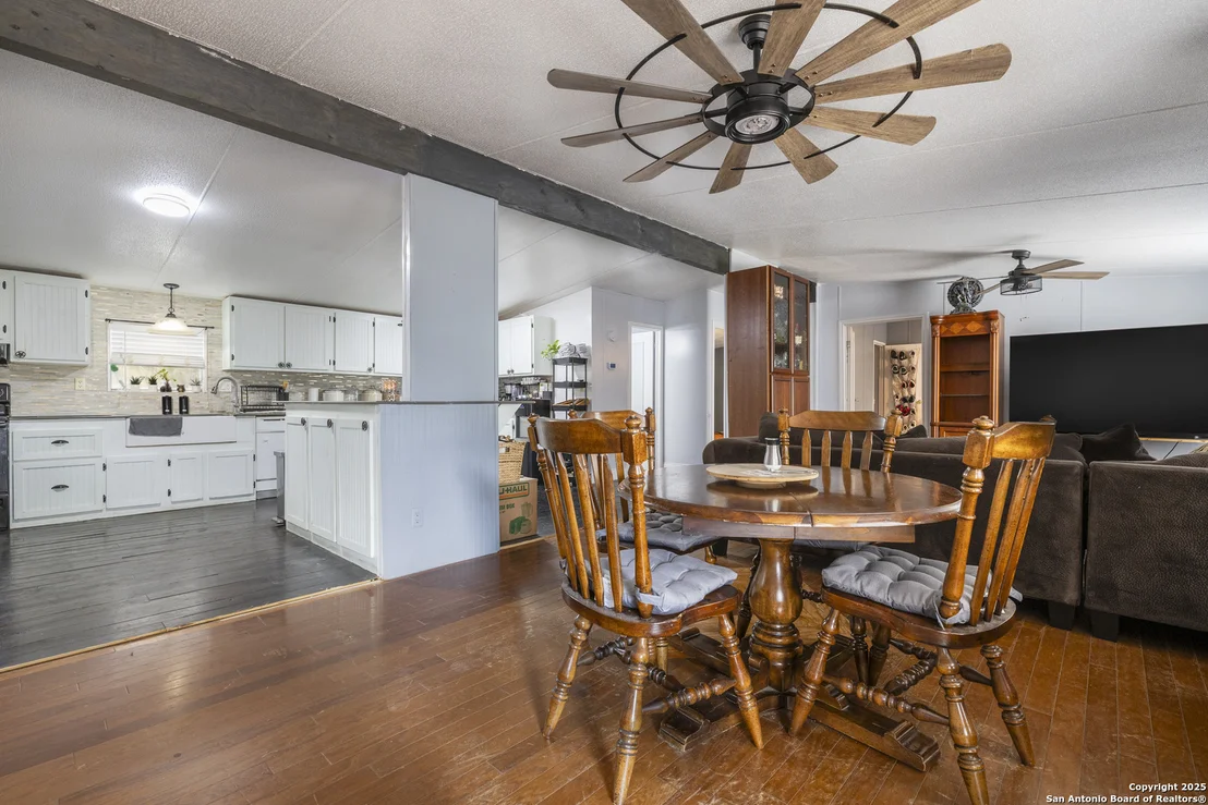 Photo of 323 County Road 6842