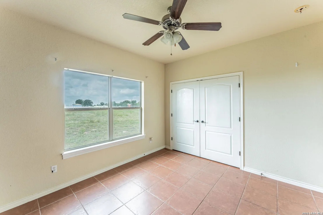 Photo of 810 MOCKINGBIRD LN