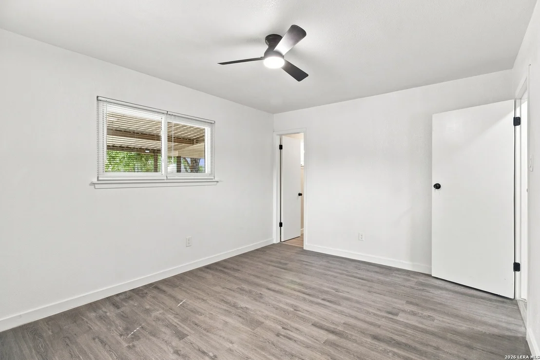 Photo of 6814 SUNLIGHT DR