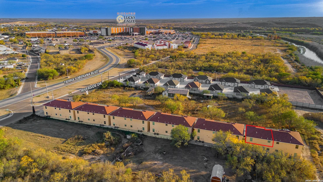 Photo of Unit UNIT24 at 391 Riverside