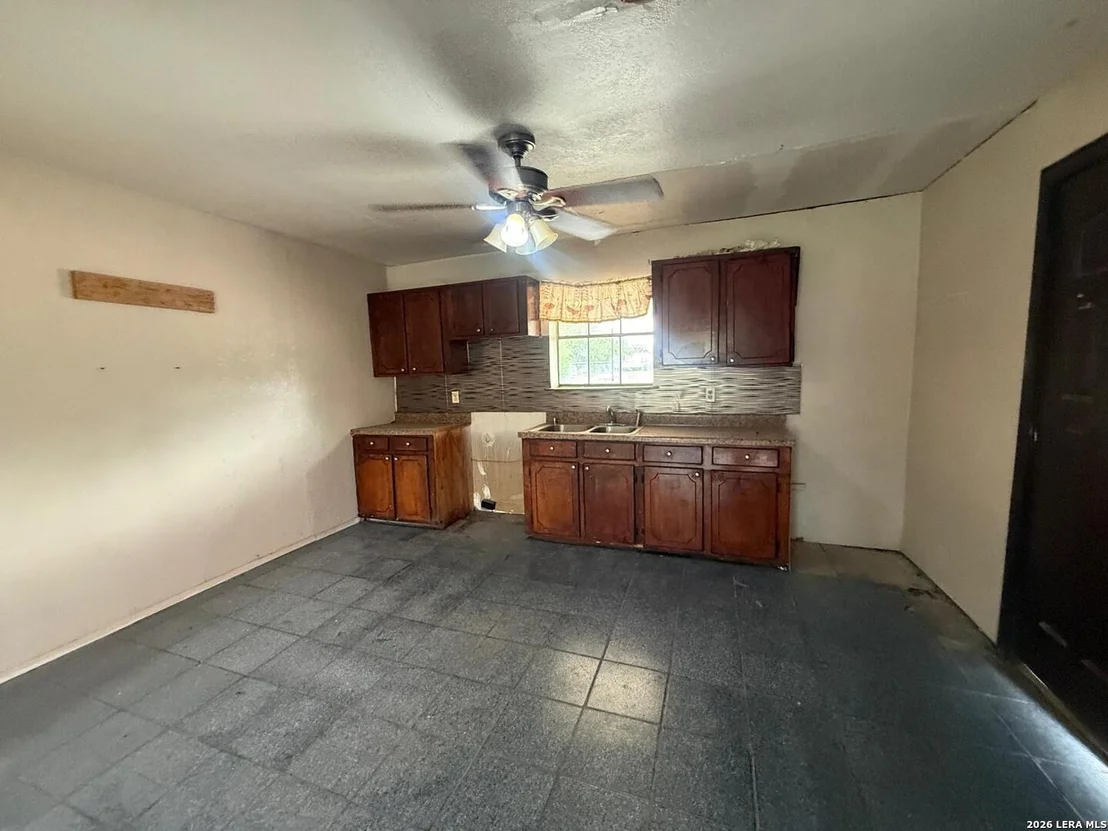Photo of 3294 FRESNO LOOP